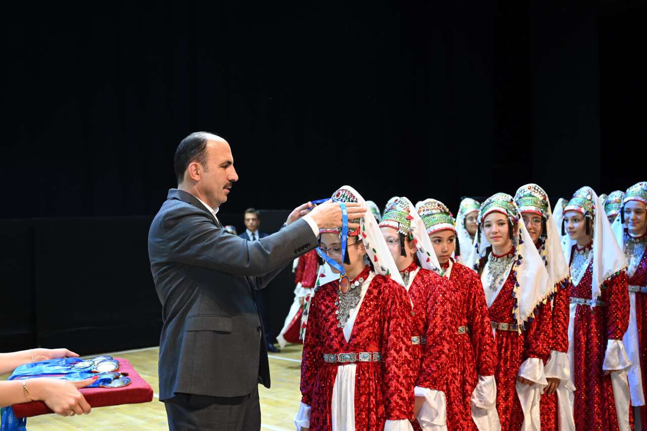 Konya’da 13 ilçe aynı sahnede! Büyük finalde 4 okul zirvede 10